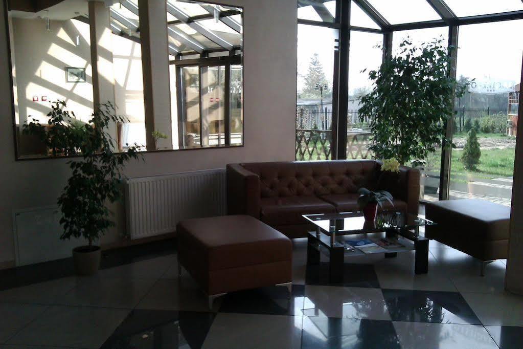 Hotel Platinum Hrubieszow Exteriör bild