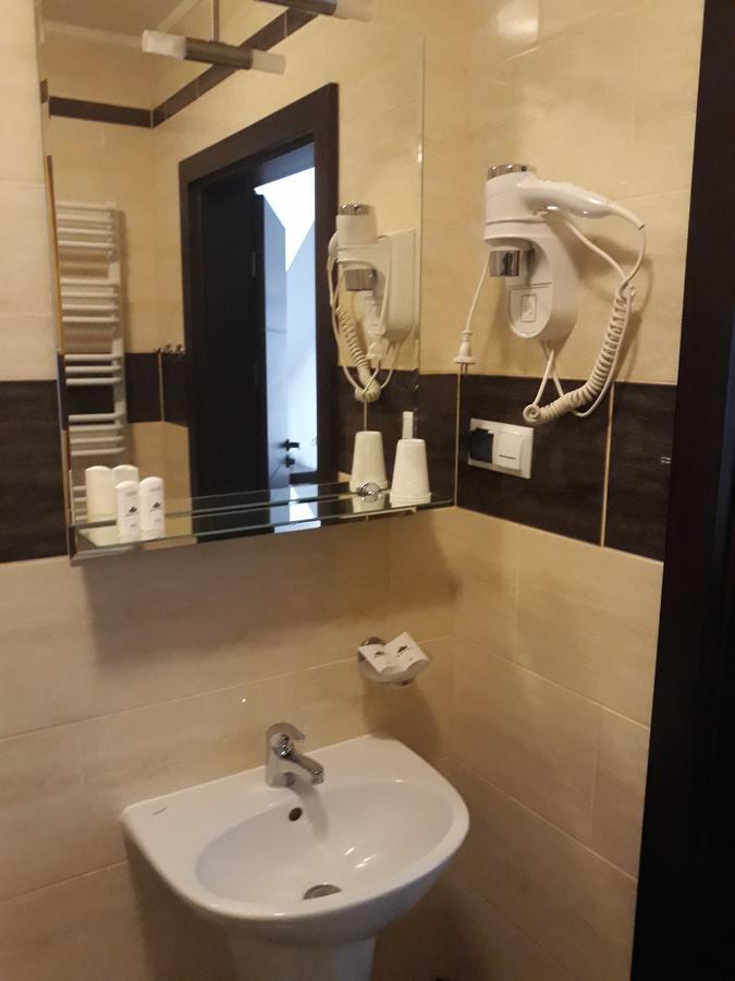 Hotel Platinum Hrubieszow Exteriör bild