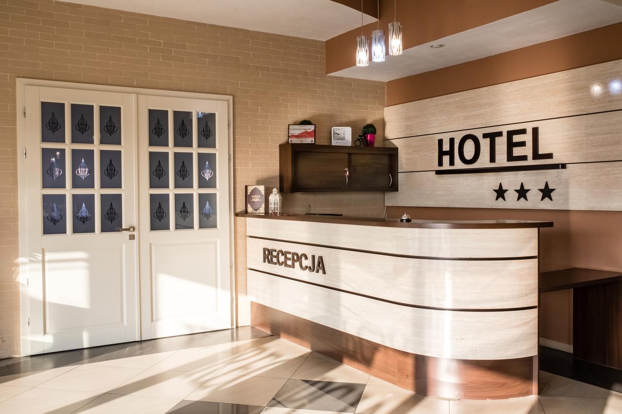 Hotel Platinum Hrubieszow Exteriör bild