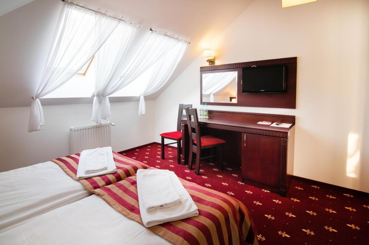 Hotel Platinum Hrubieszow Exteriör bild